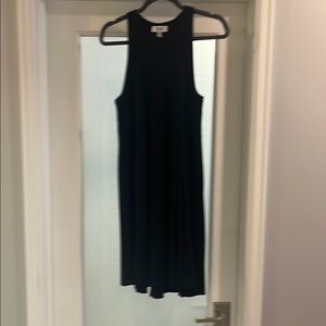 Chic COS Pleated Black Sleeveless Dress